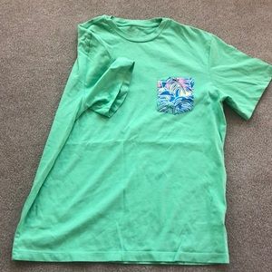 Vineyard Vines tropical pocket tee